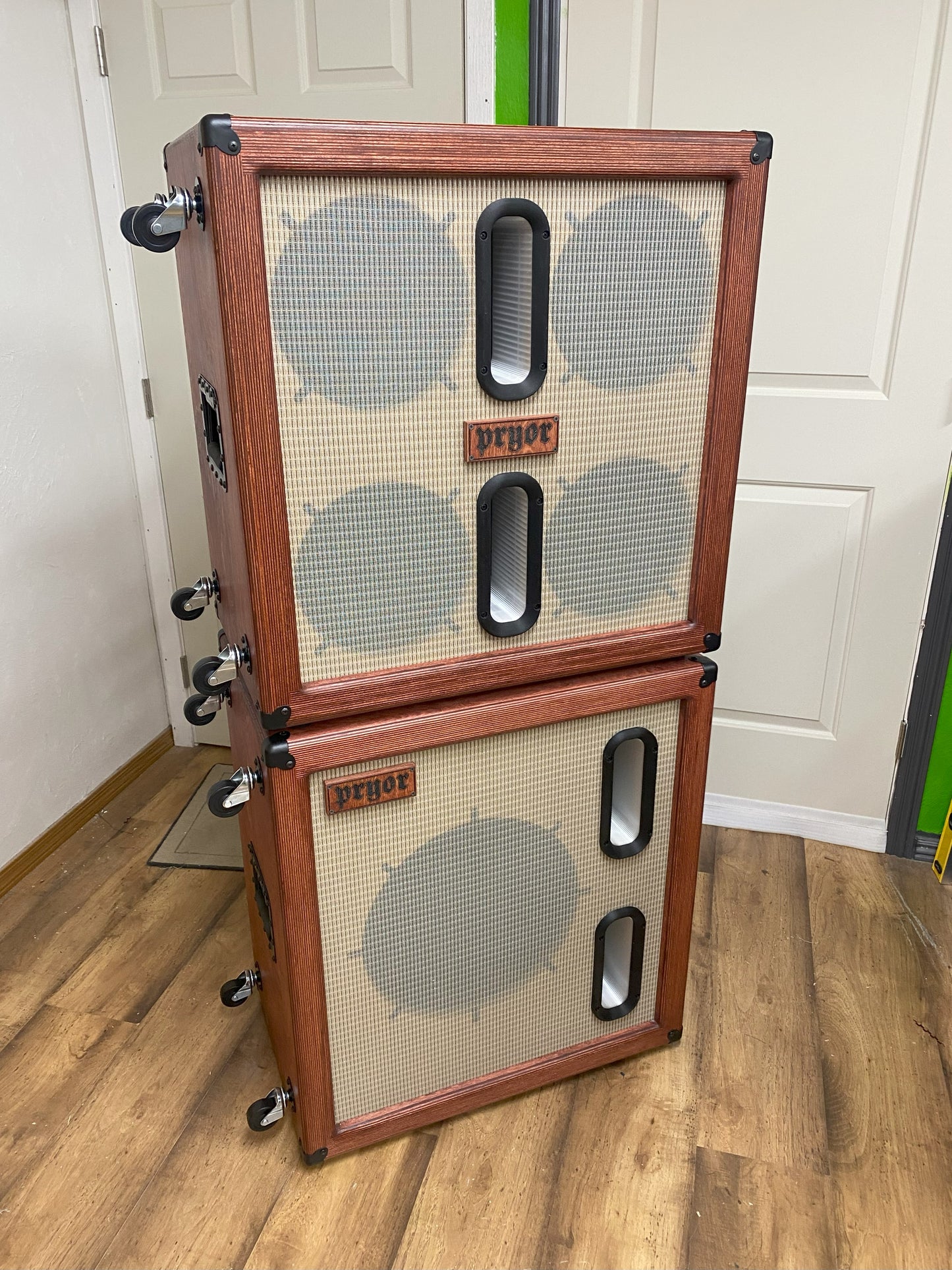 1x15 Bass Guitar Speaker Cabinet