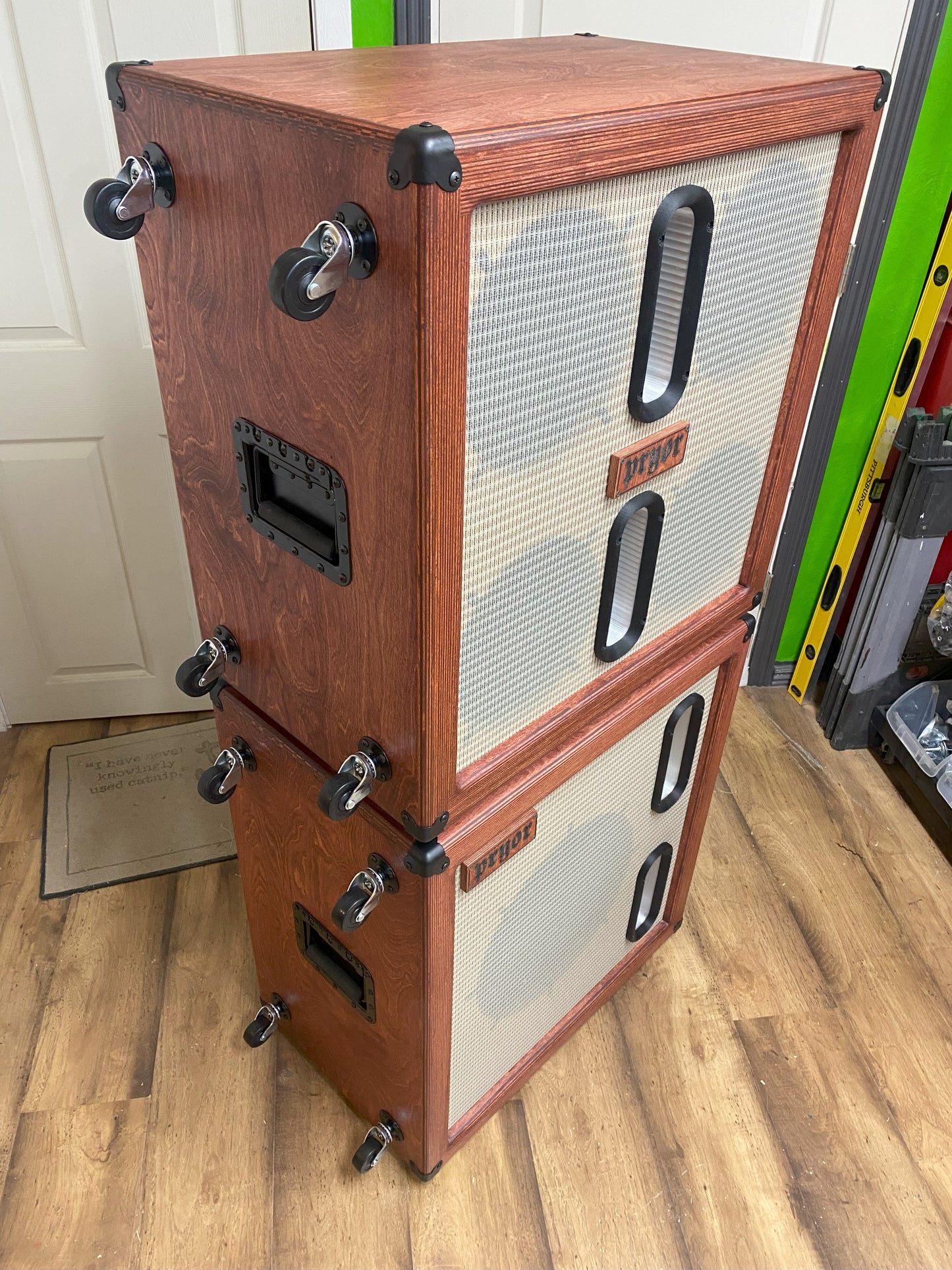 1x15 Bass Guitar Speaker Cabinet