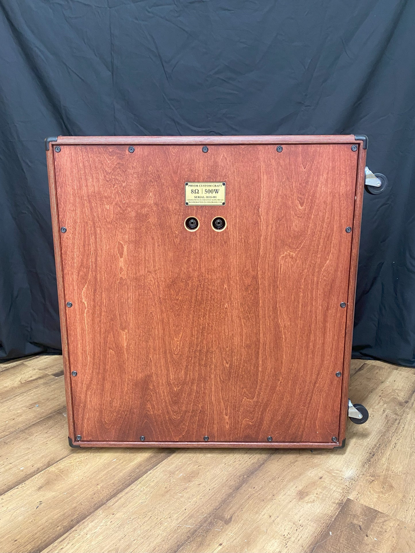 1x15 Bass Guitar Speaker Cabinet